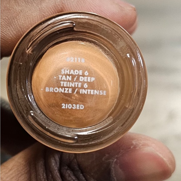 Foundation and concealer lot - Picture 6 of 10